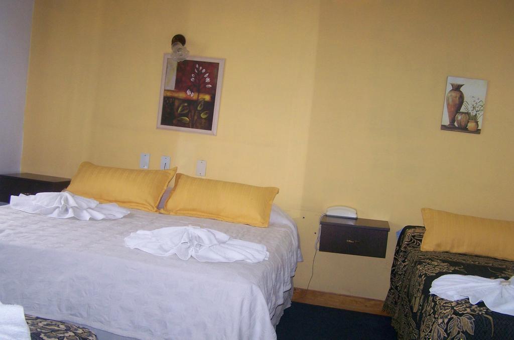 Hotel Marciala 维拉卡洛斯帕兹 外观 照片