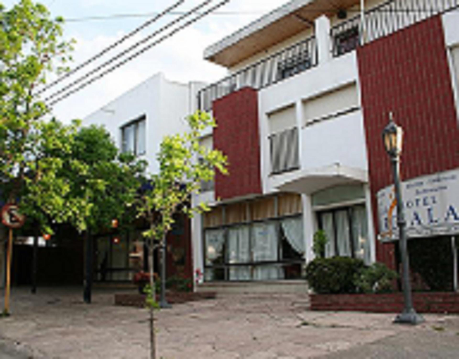 Hotel Marciala 维拉卡洛斯帕兹 外观 照片